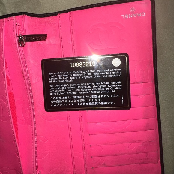 Authentic Chanel wallet - Picture 7 of 7